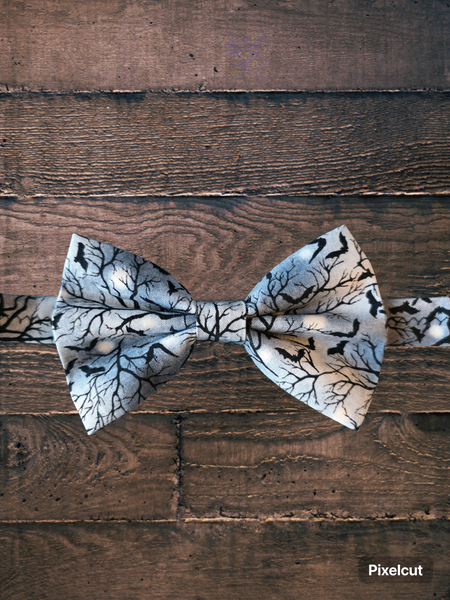 Spooky Bat Print Bowtie